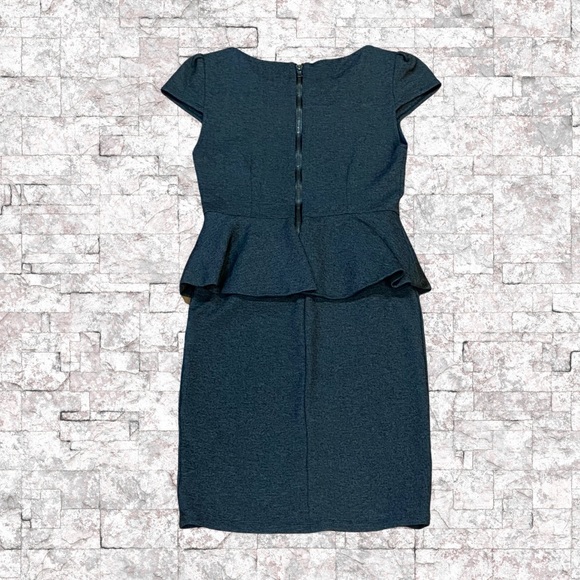 Alice + Olivia Employed Speckled Gray Peplum Dress - Picture 4 of 4